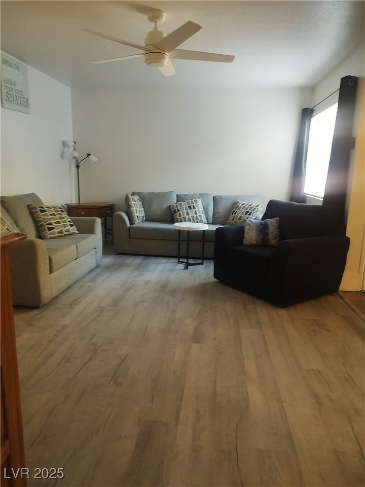 4614 Grand Dr #2 - Photo 7 of 22