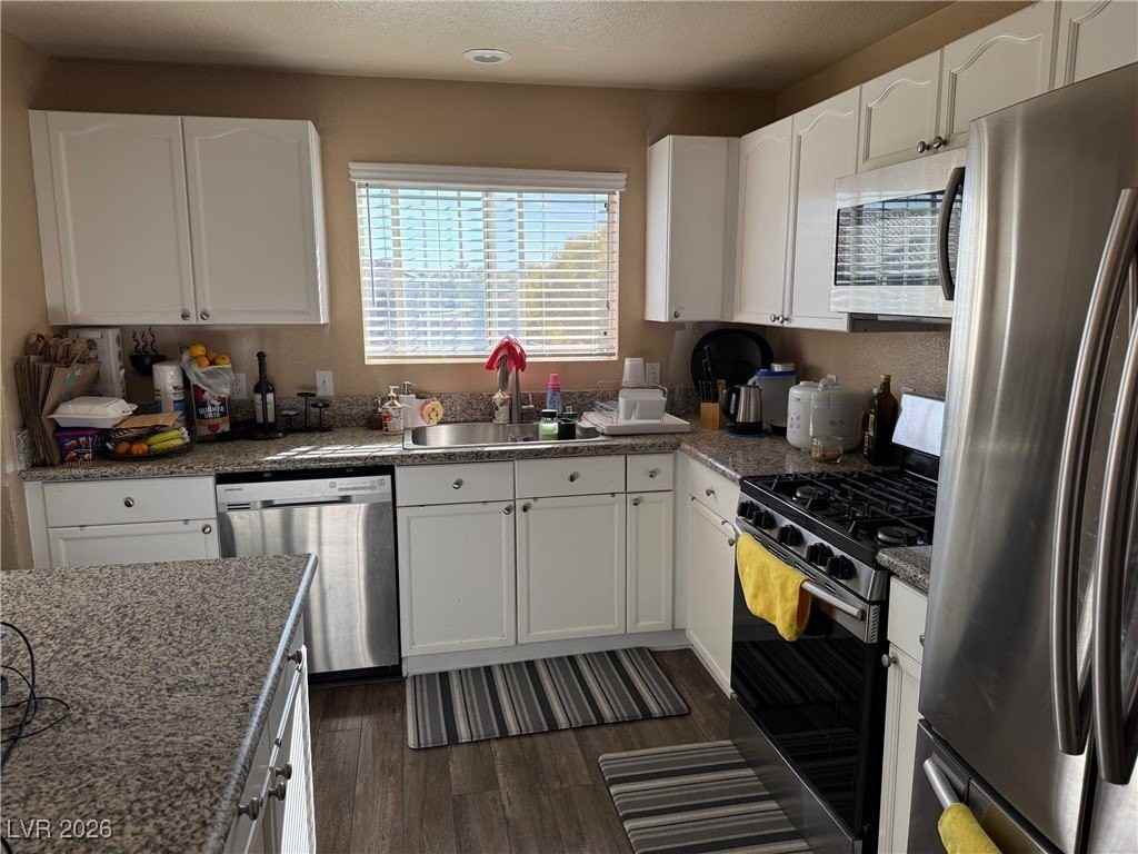 401 Amber Pine St #202 - Photo 6 of 22