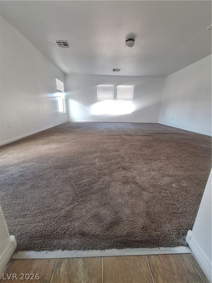 304 Raptors View Ave - Photo 5 of 24