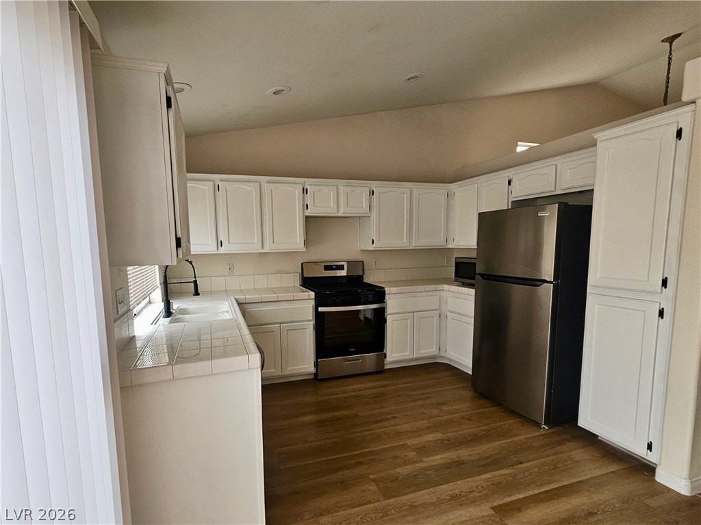 6612 Woodsworth Ave - Photo 6 of 19