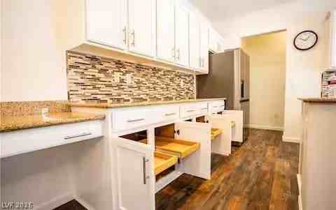 1417 Danielle Rebecca Ave - Photo 5 of 43