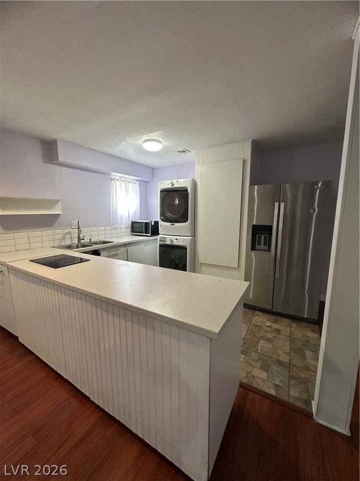 1709 Shadow Mountain Pl #2 - Photo 3 of 11