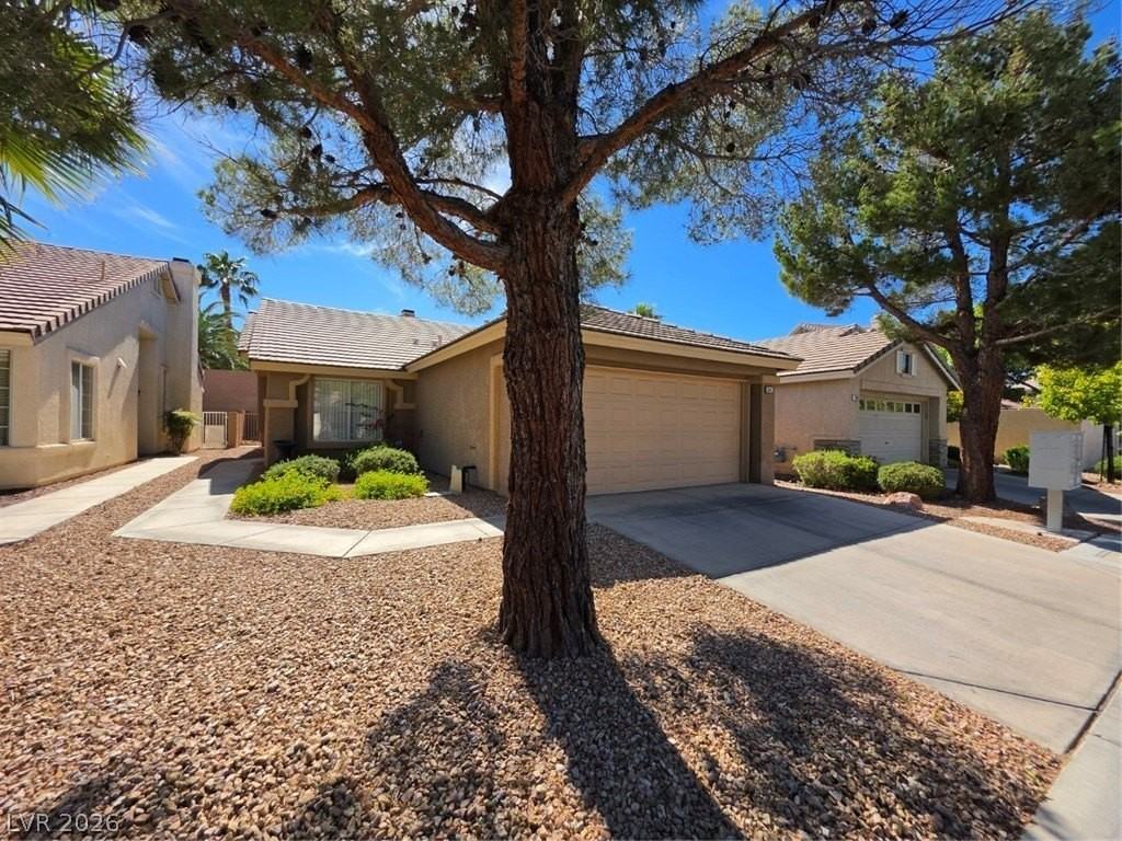 1641 Eagle Peak Way - Photo 2 of 37