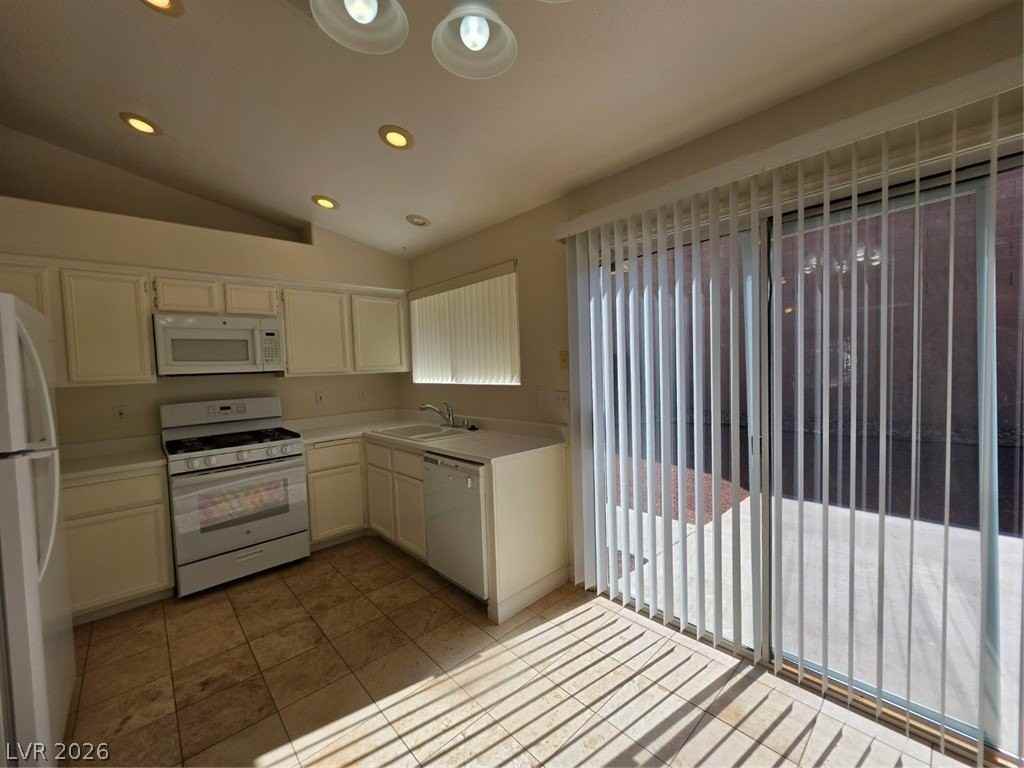 1641 Eagle Peak Way - Photo 7 of 37