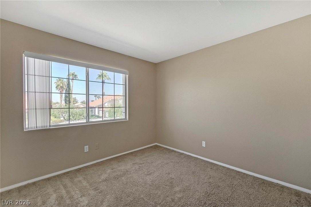 151 Kachina Dr - Photo 4 of 35