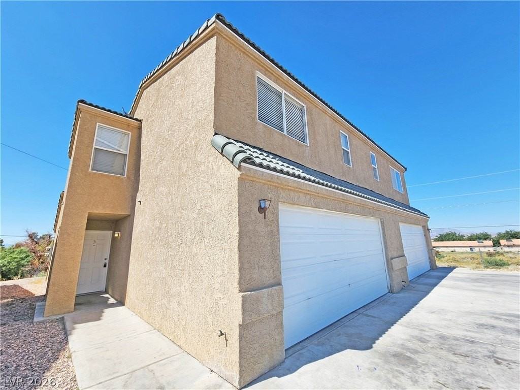 1080 Karen Ct #3 - Photo 3 of 32
