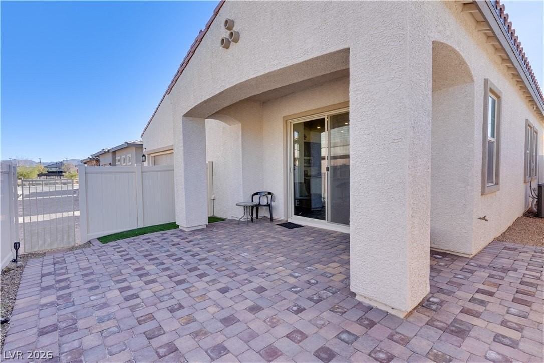 209 Coltrane Canyon Ave - Photo 4 of 24