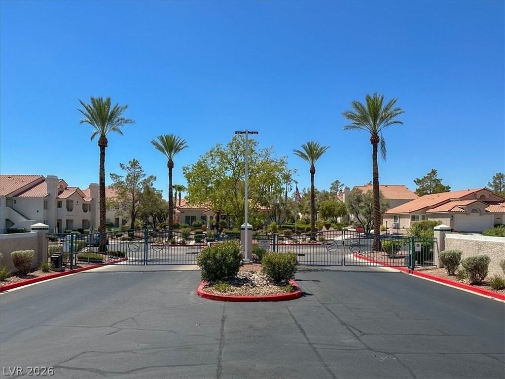 556 Yacht Harbor Dr #202 - Photo 4 of 23