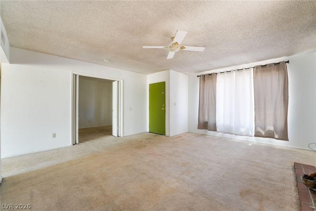 2102 E Russell Rd - Photo 3 of 35