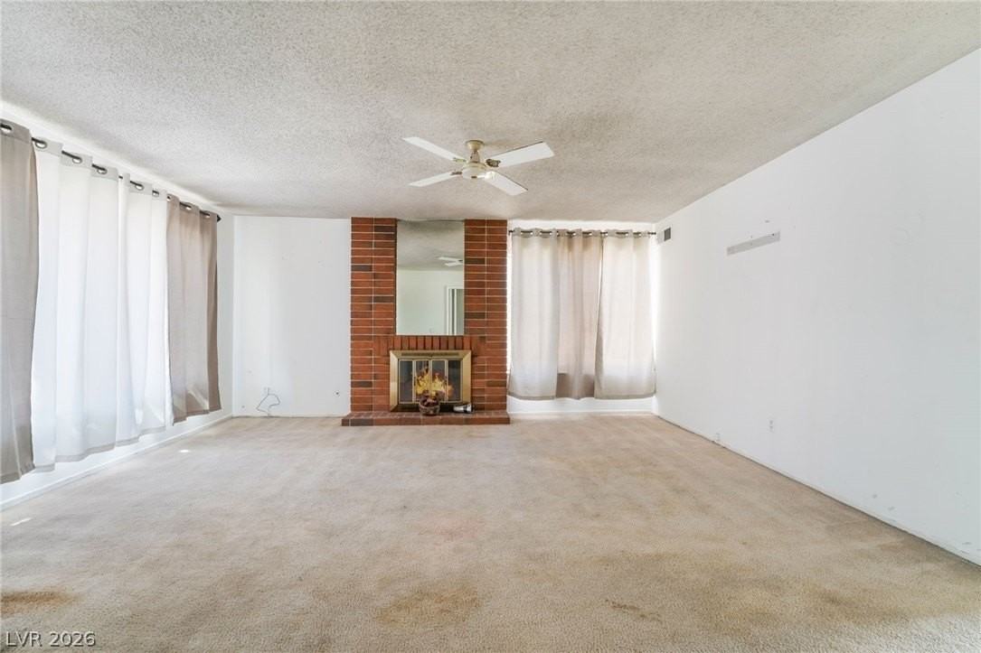 2102 E Russell Rd - Photo 6 of 35