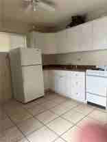 640 6th St #B - Photo 1 of 1