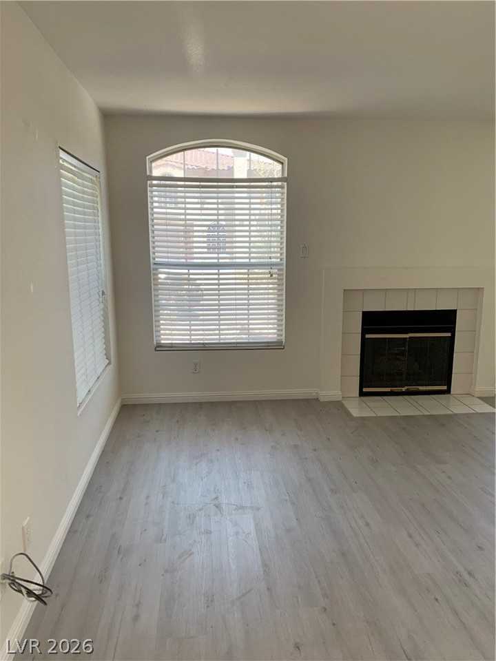 7617 Allerton Ave - Photo 7 of 39