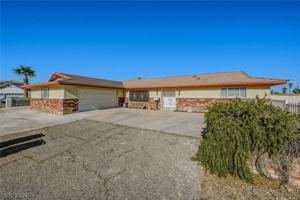 featured image of 6760 W Oakey Blvd