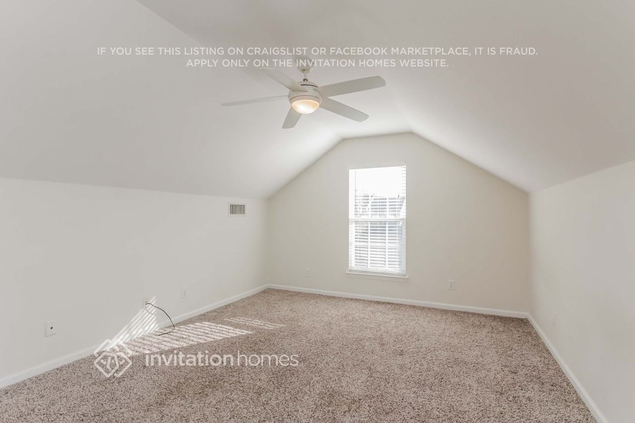 6894 Fenwick Dr - Photo 6 of 9