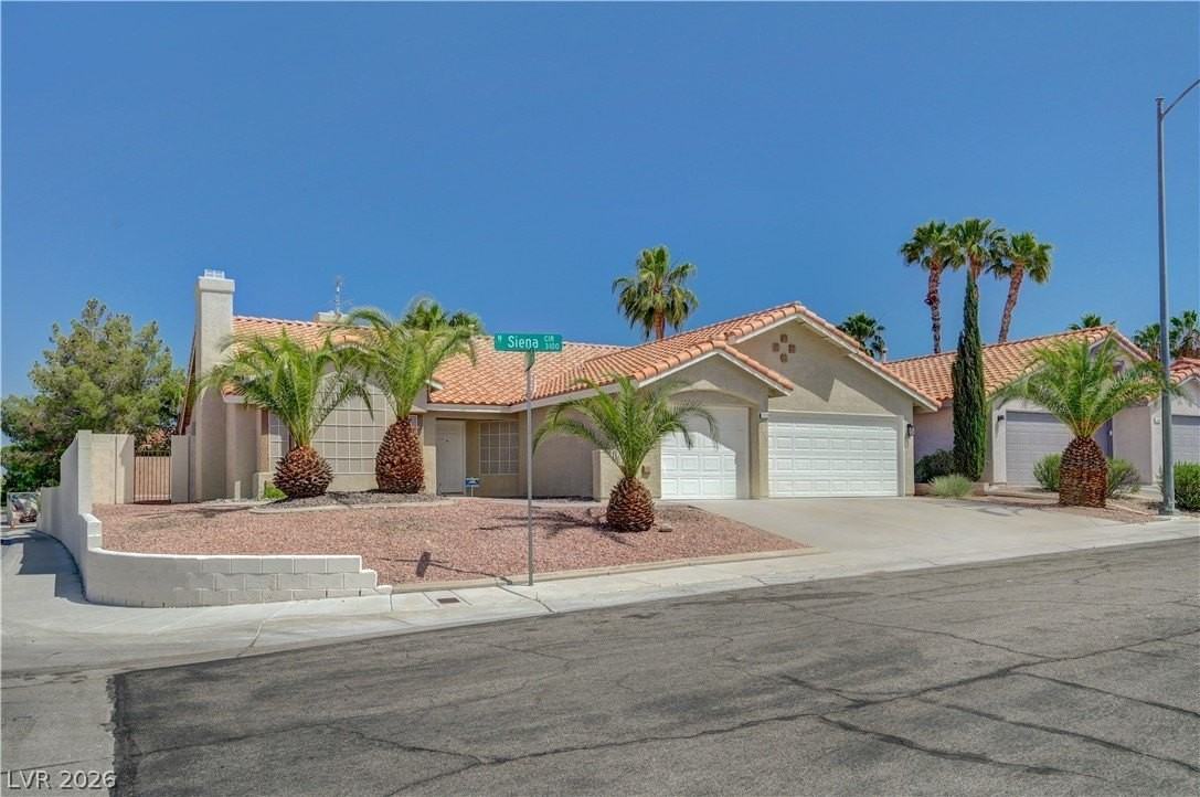 3120 Siena Cir - Photo 2 of 50