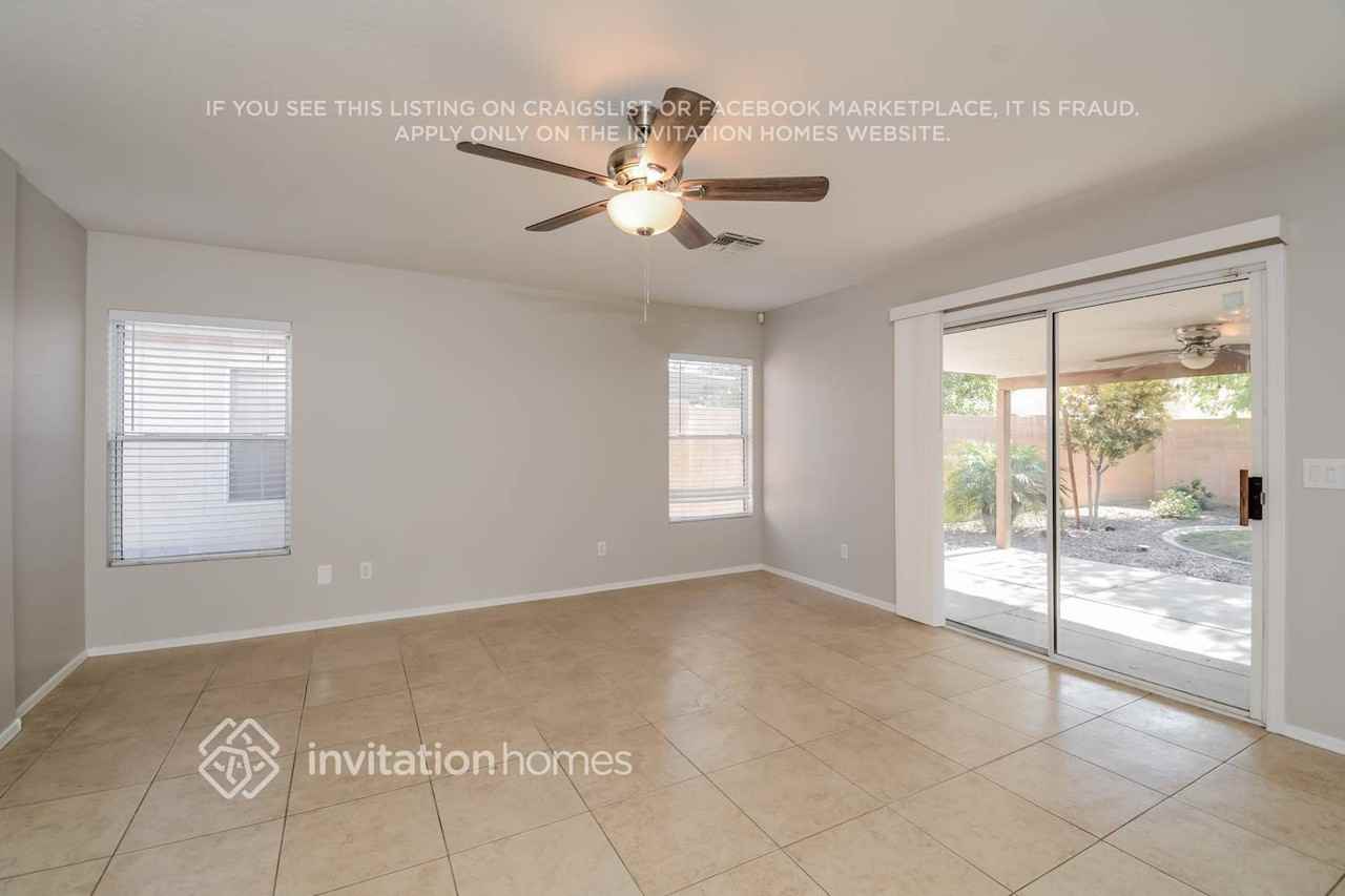 12441 W Willow Ave - Photo 3 of 16