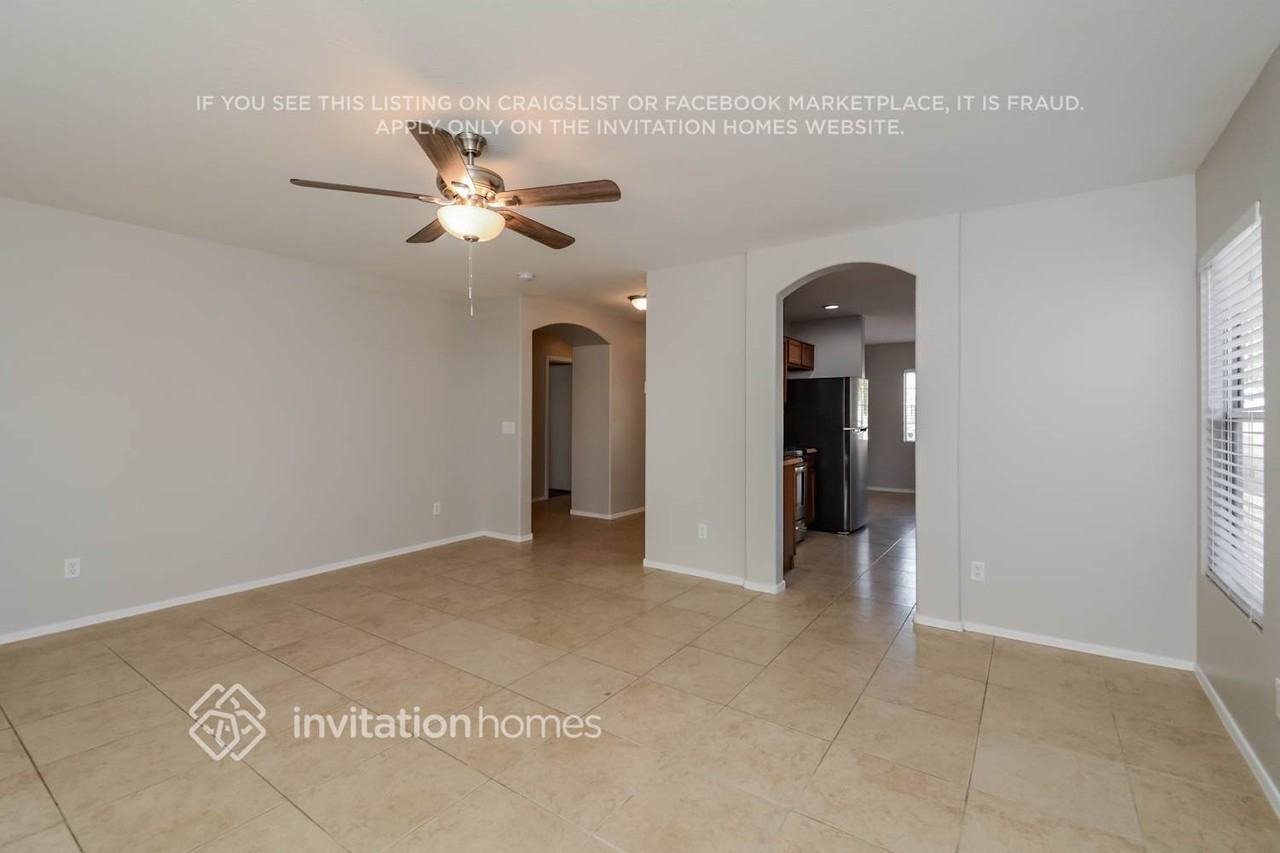 12441 W Willow Ave - Photo 4 of 16