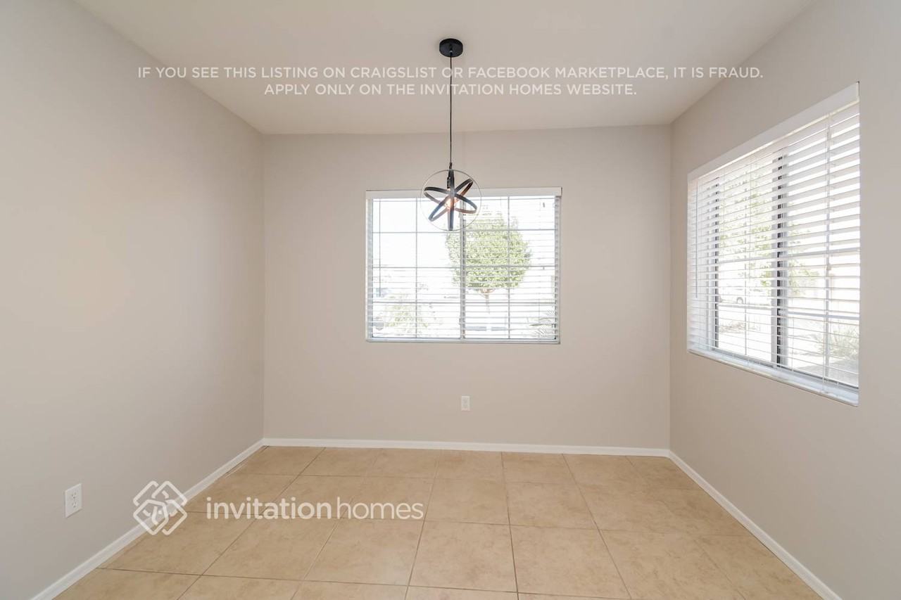 12441 W Willow Ave - Photo 7 of 16