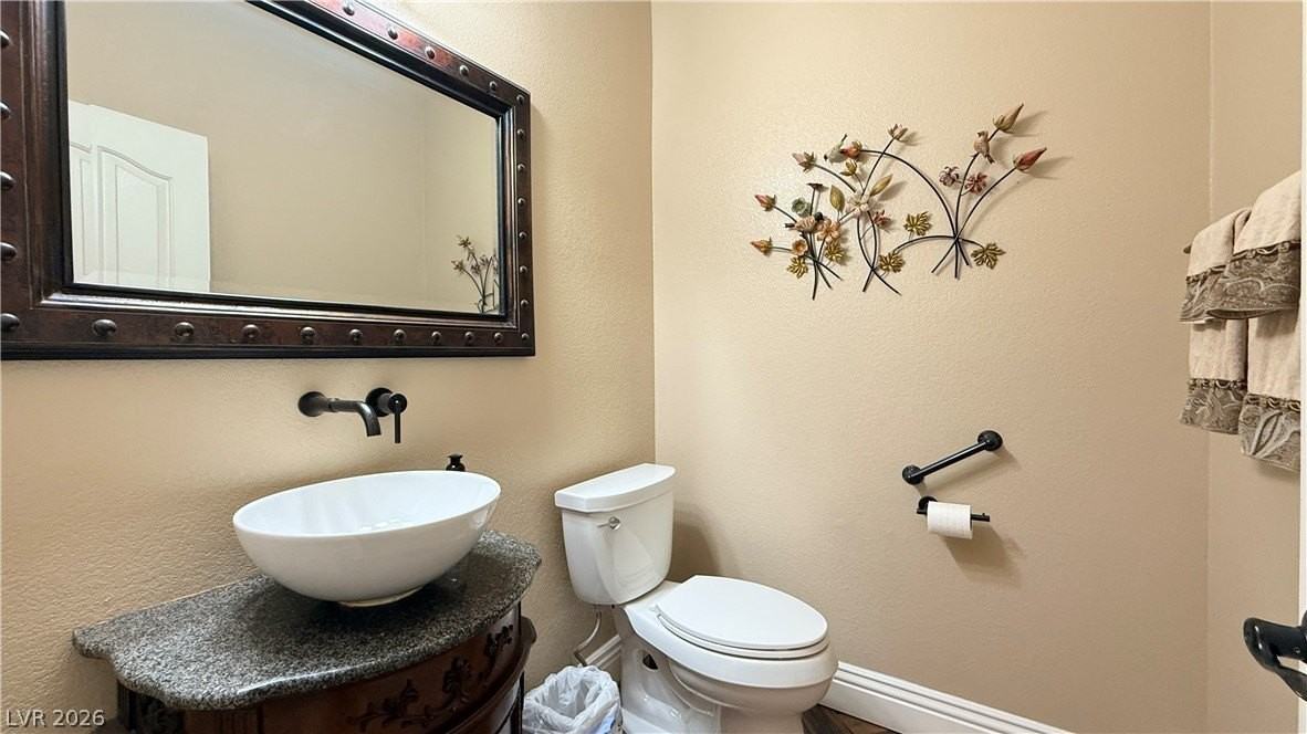 10633 Adamsong Ave - Photo 5 of 27