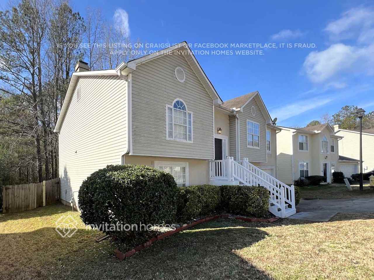 842 Stonebridge Cres - Photo 2 of 13