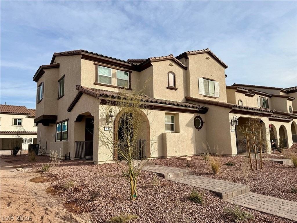923 Jigglypuff Pl - Photo 3 of 26