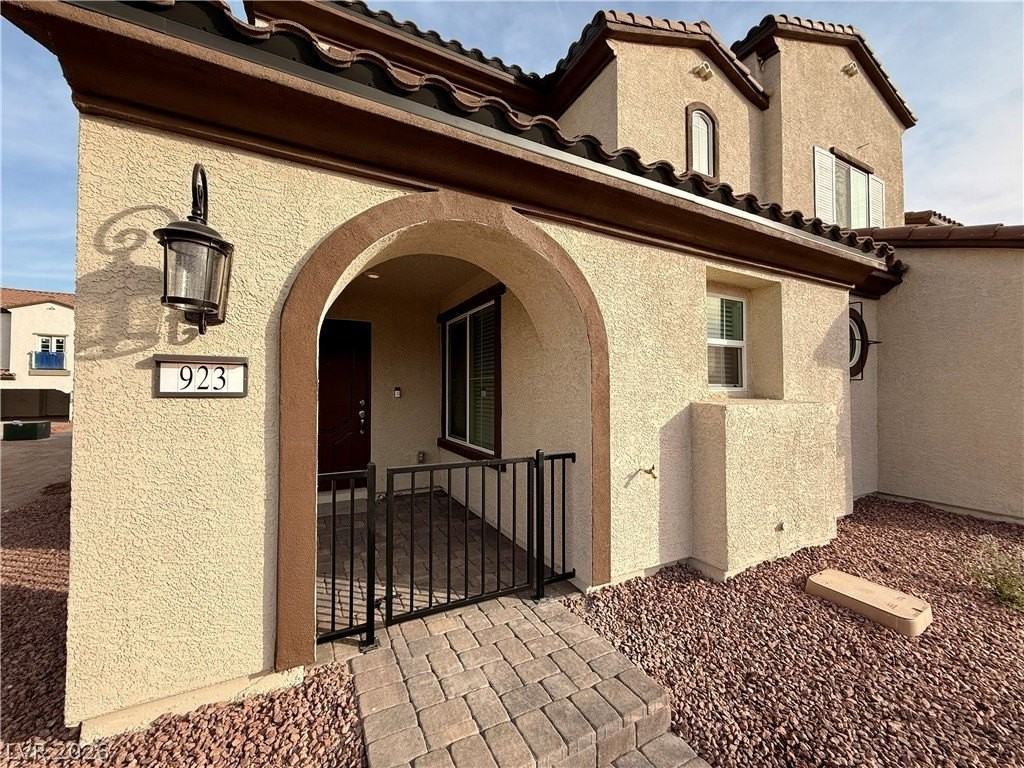 923 Jigglypuff Pl - Photo 4 of 26