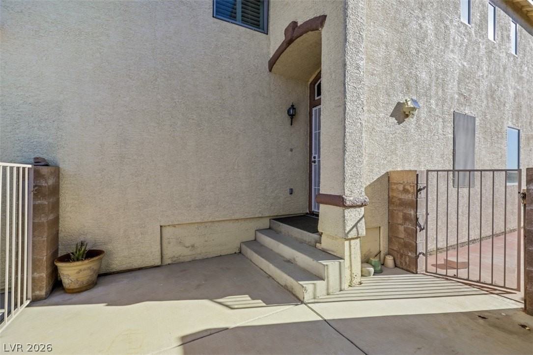 4626 Camden Bridge St - Photo 3 of 31