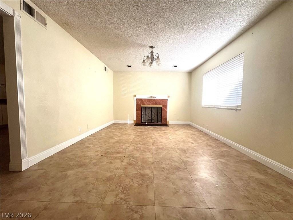 7054 Fenway Ave - Photo 7 of 31