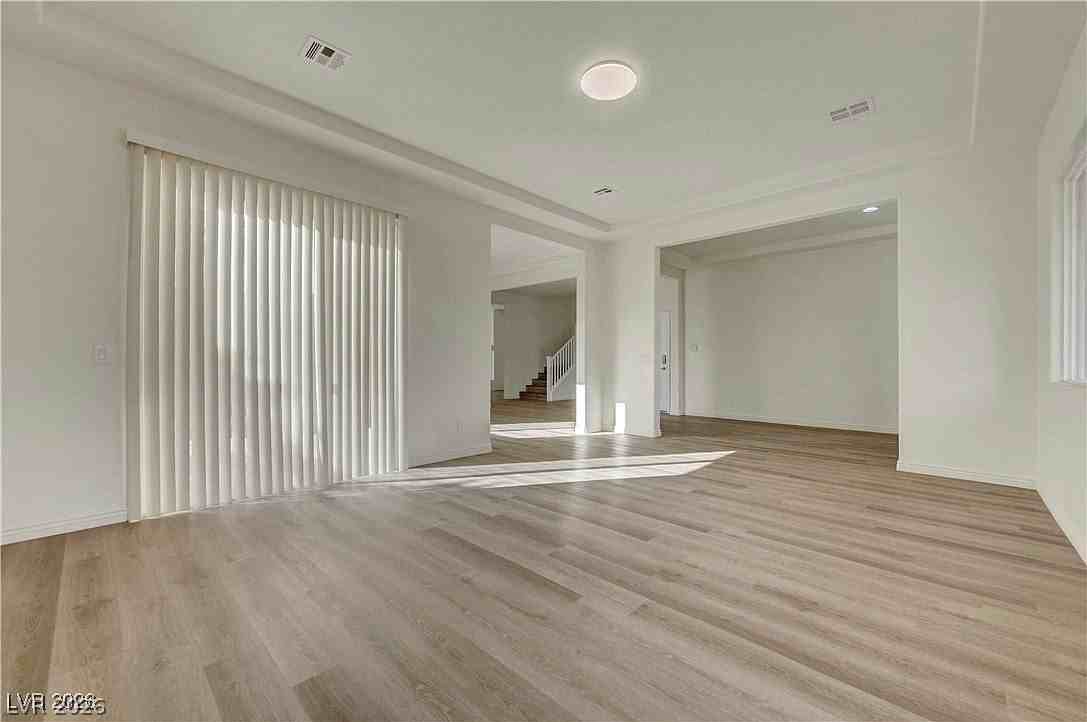7931 Campers Village Ave - Photo 7 of 50