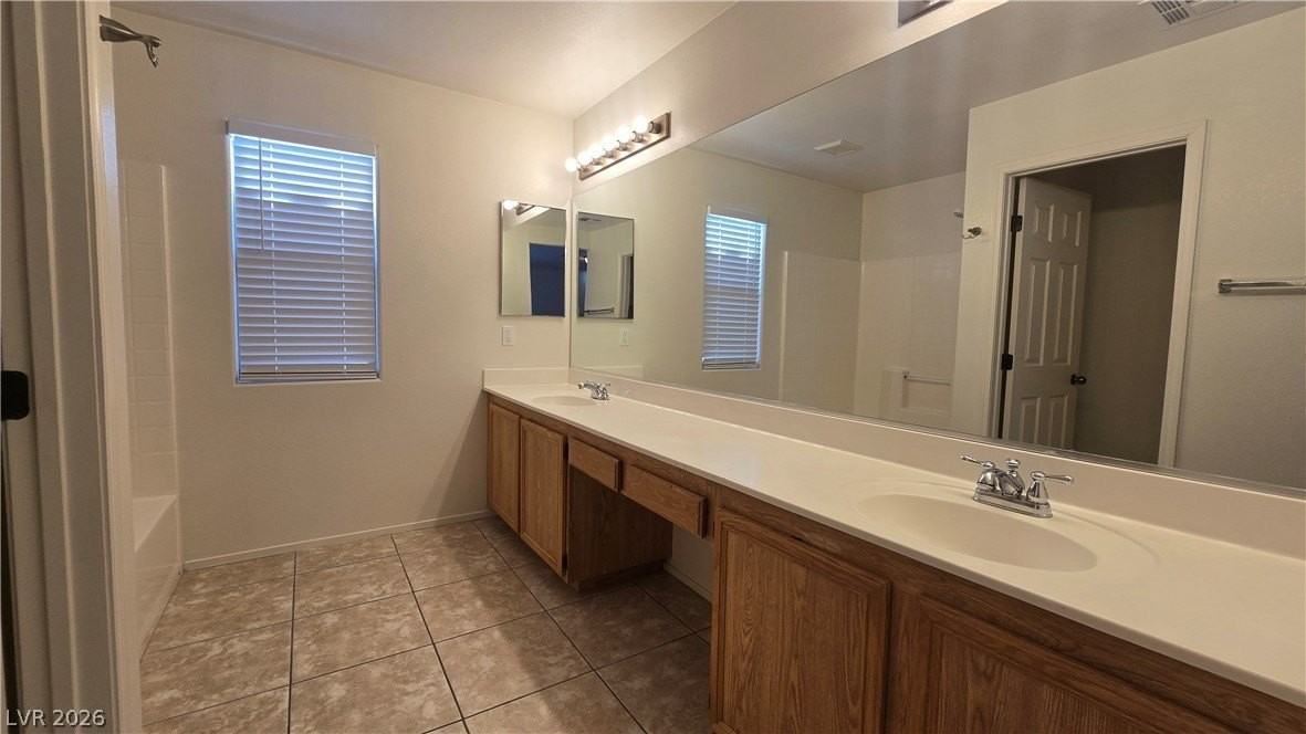 8229 Laredo St - Photo 6 of 28