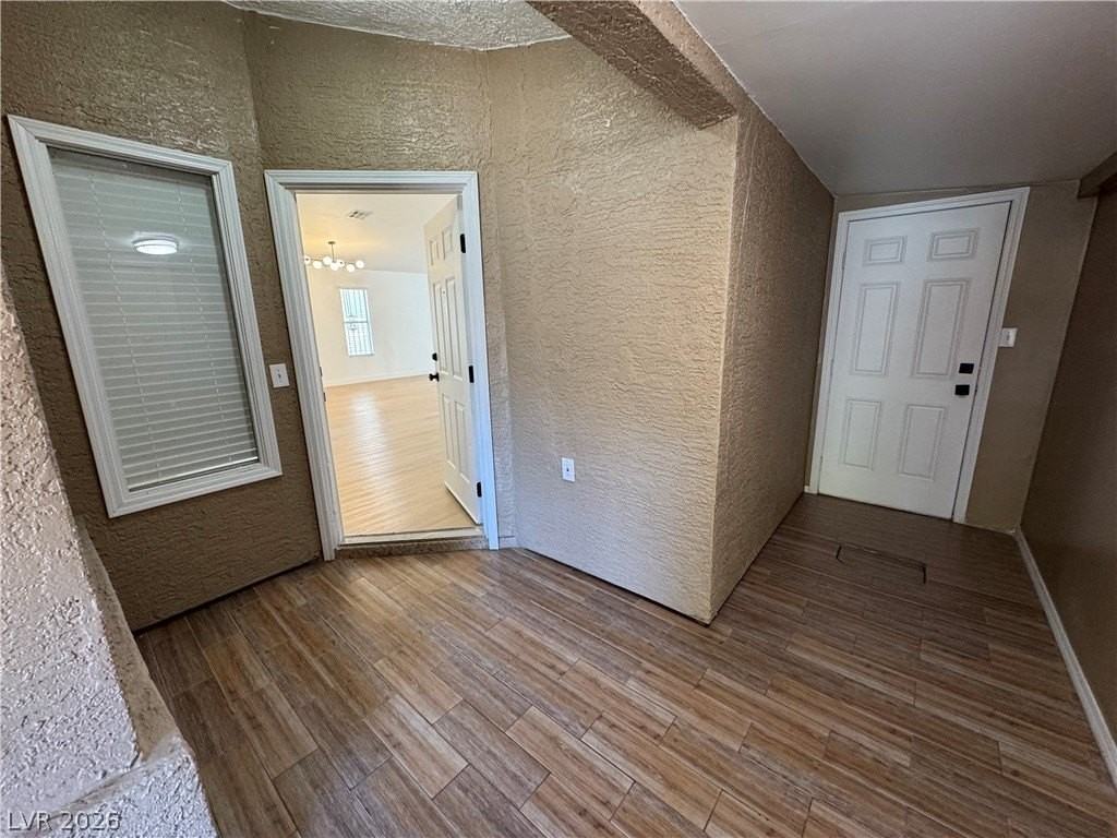 5534 Super Bowl Dr - Photo 4 of 28