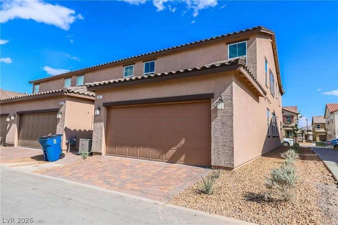 3167 Mckenna Dawn Ave - Photo 3 of 32