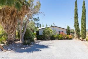 featured image of 1130 E Mesquite Ave