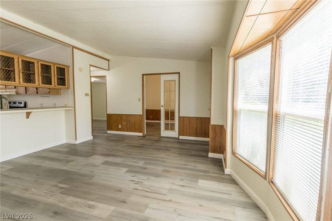 1130 E Mesquite Ave - Photo 4 of 33