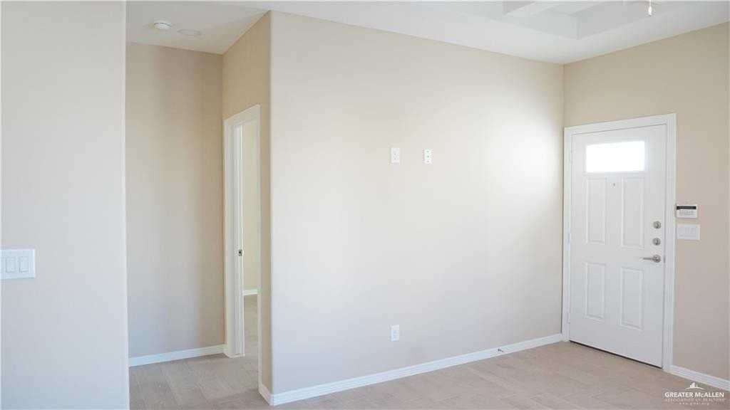 2918 W Kenwood St #2 - Photo 6 of 29