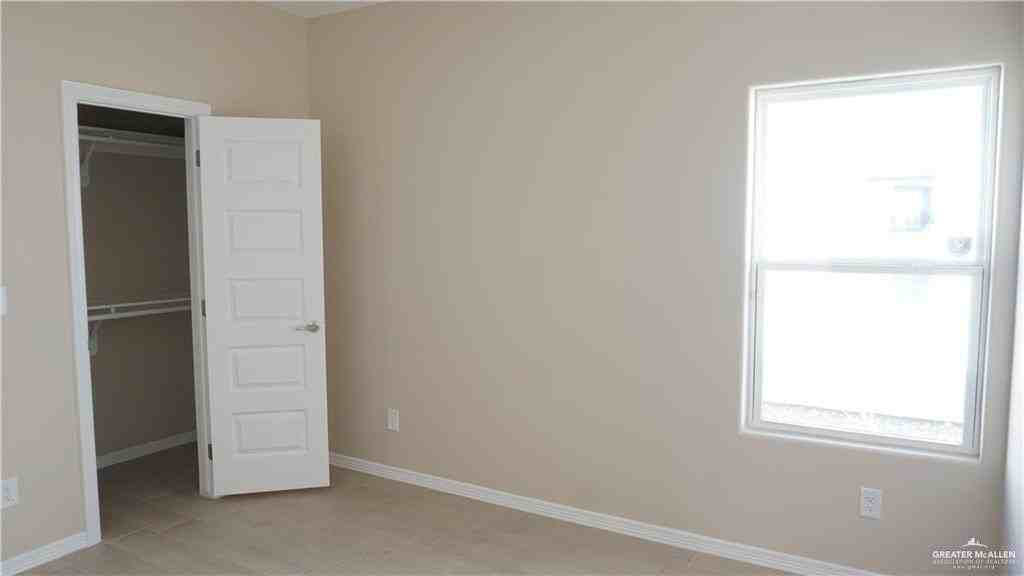2918 W Kenwood St #2 - Photo 7 of 29