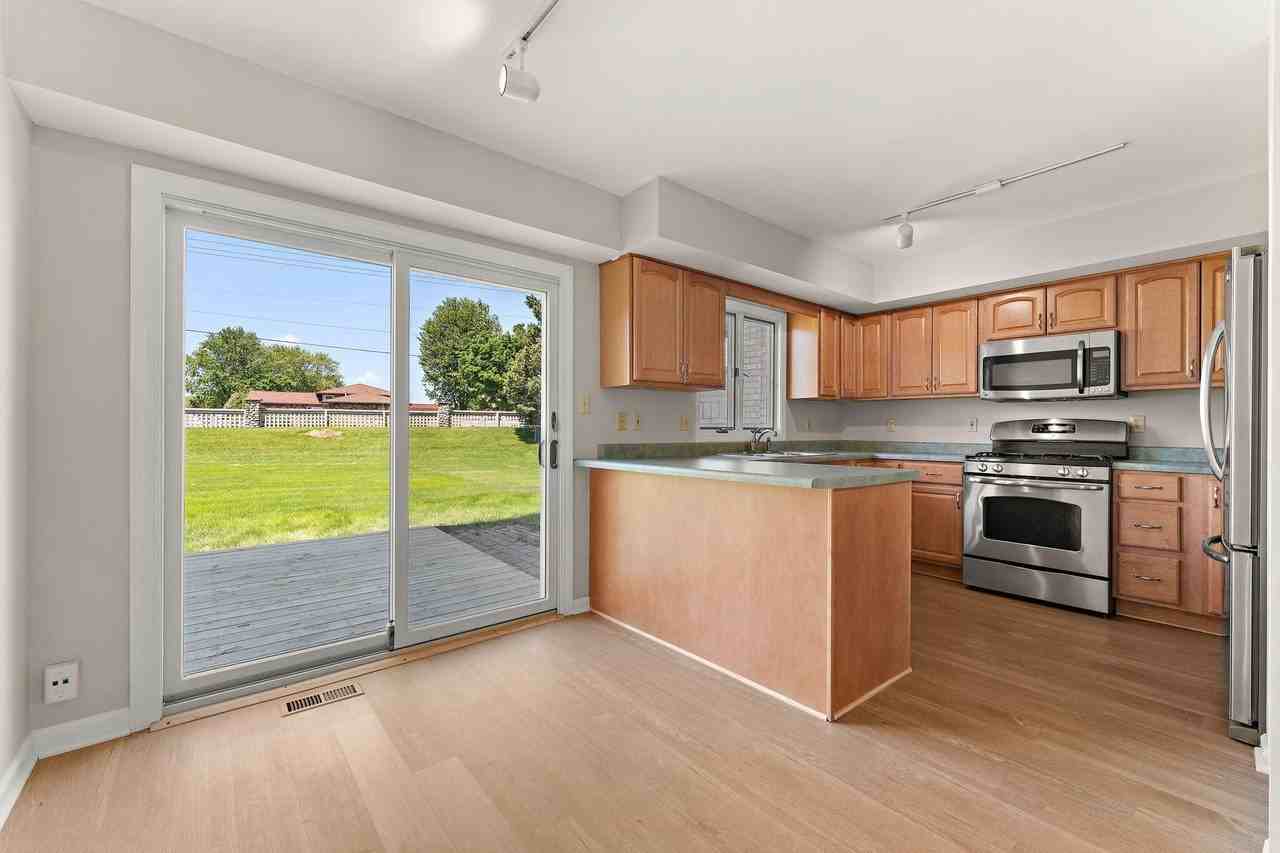 1542 W 93rd Ct - Photo 6 of 25