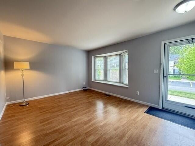 3485 Burbank Dr - Photo 6 of 17