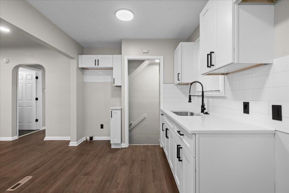 10042 Grayton St - Photo 6 of 24