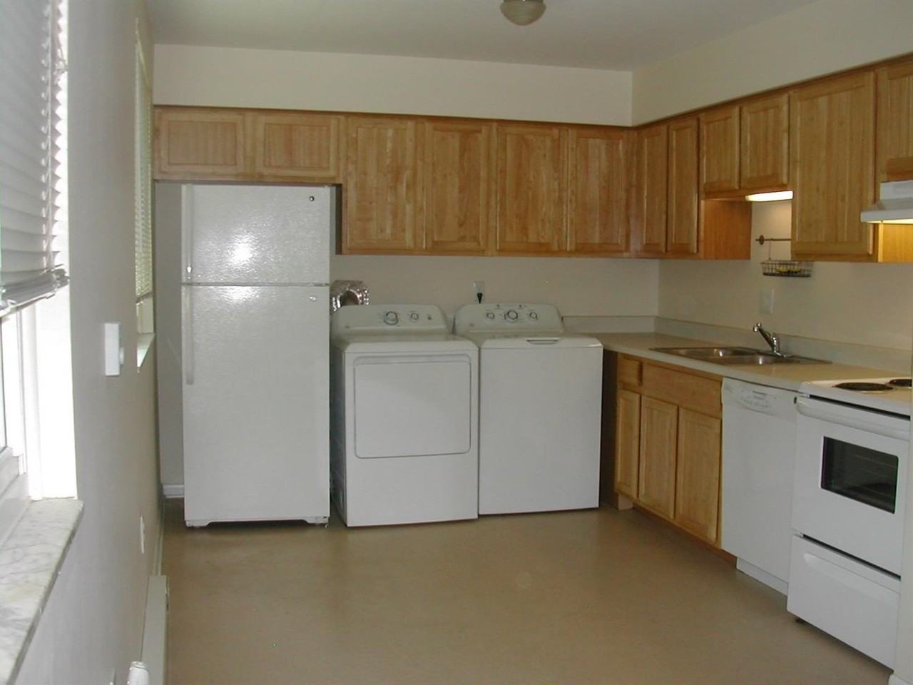 253 Brookridge Ct #1 - Photo 6 of 9