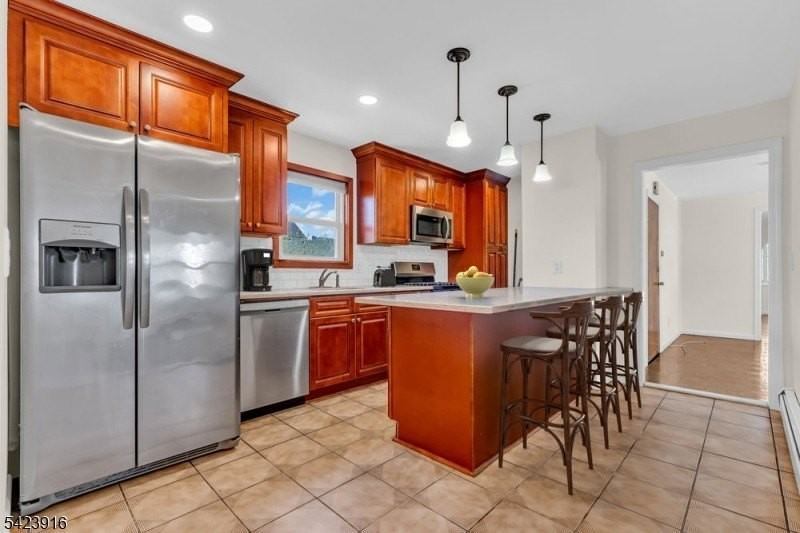 633 Mcgillvray Pl - Photo 2 of 16