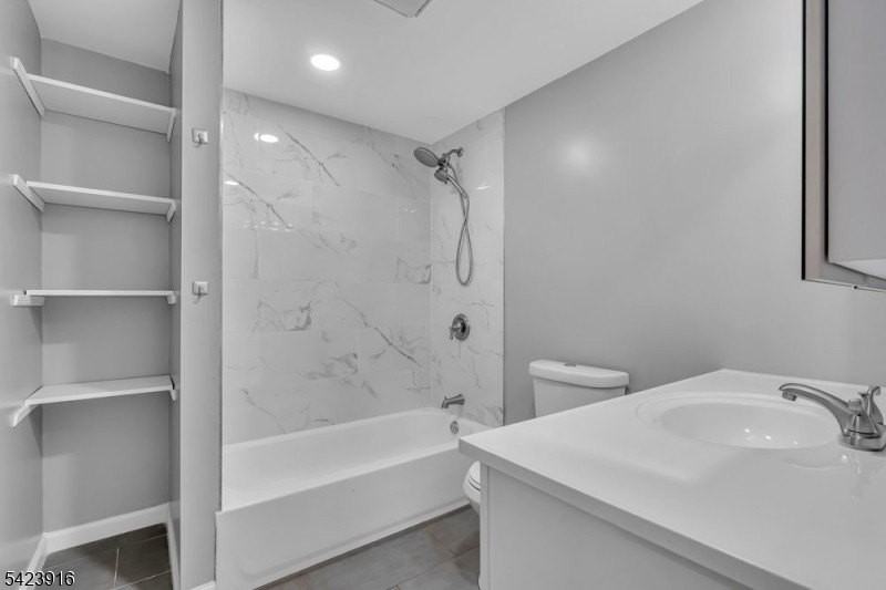 633 Mcgillvray Pl - Photo 6 of 16