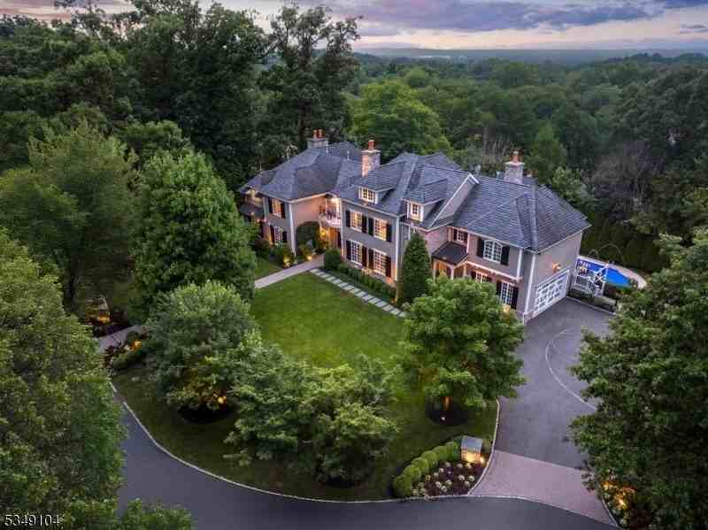 11 Hamilton Rd