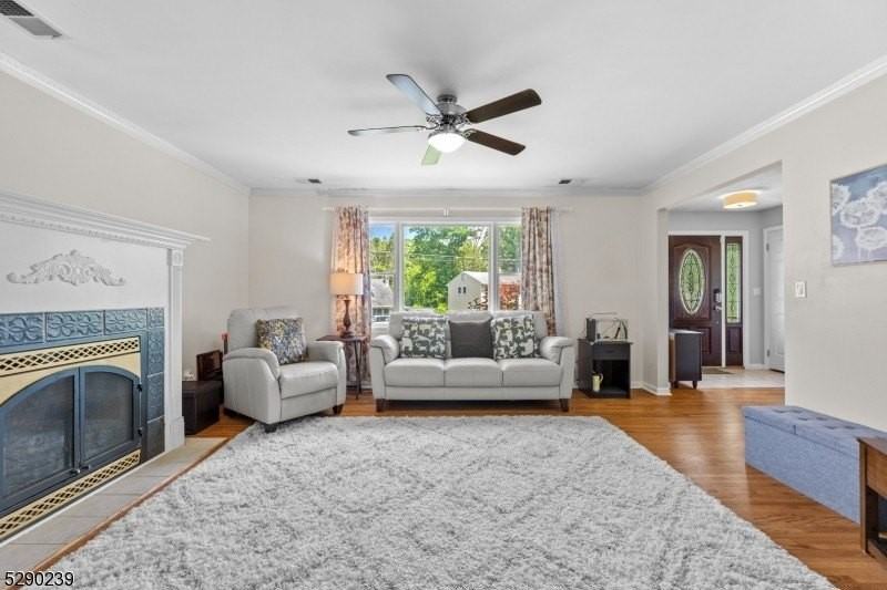 161 River Dr - Photo 4 of 22