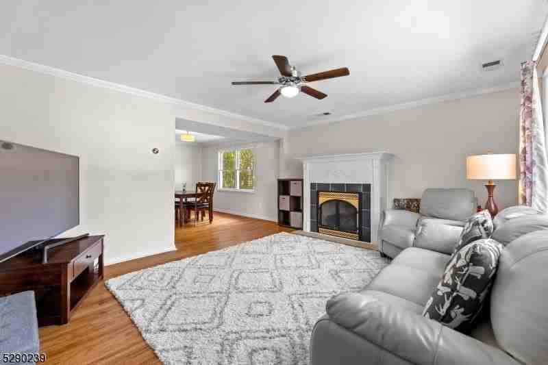 161 River Dr - Photo 5 of 22