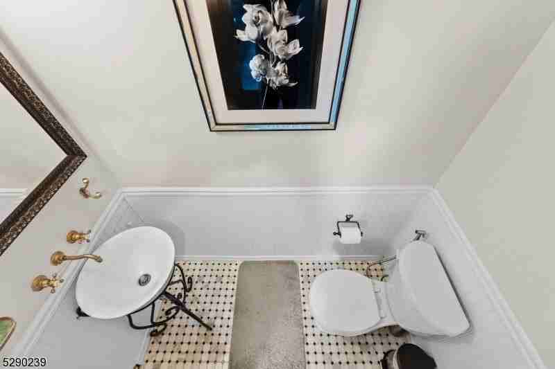 161 River Dr - Photo 7 of 22