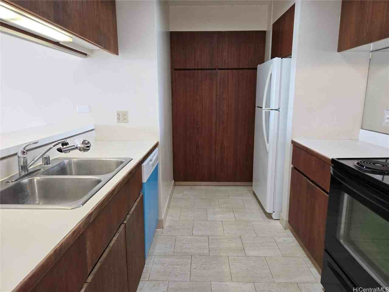 581 Kamoku St #4 - Photo 2 of 24