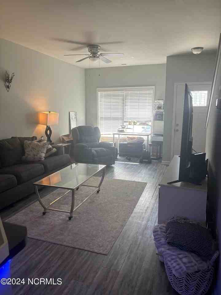 126 Buckhorn Ave - Photo 2 of 12