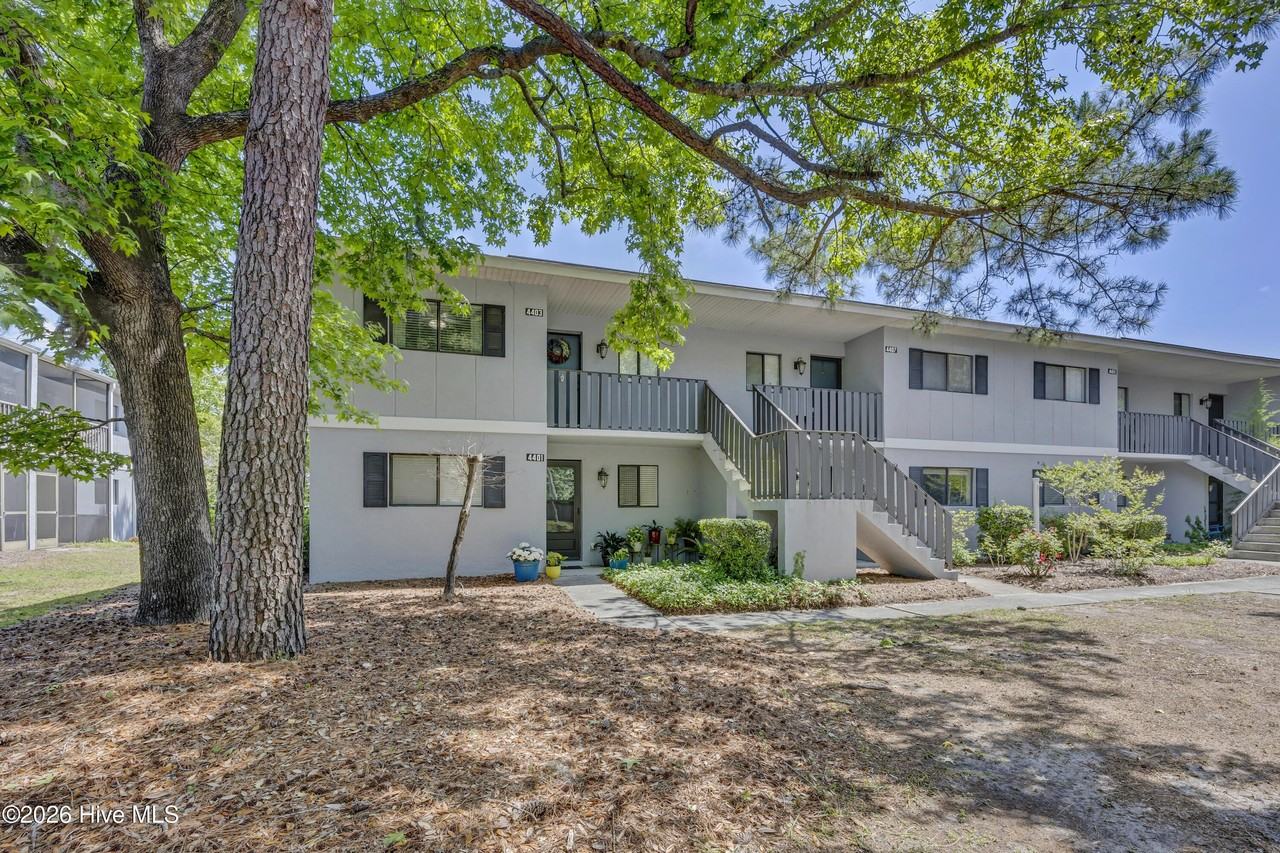 4403 Holly Tree Rd - Photo 3 of 26