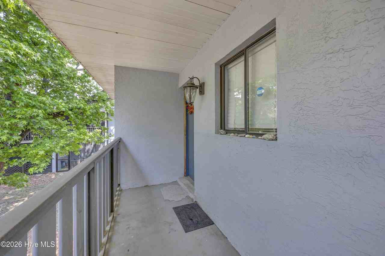 4403 Holly Tree Rd - Photo 5 of 26